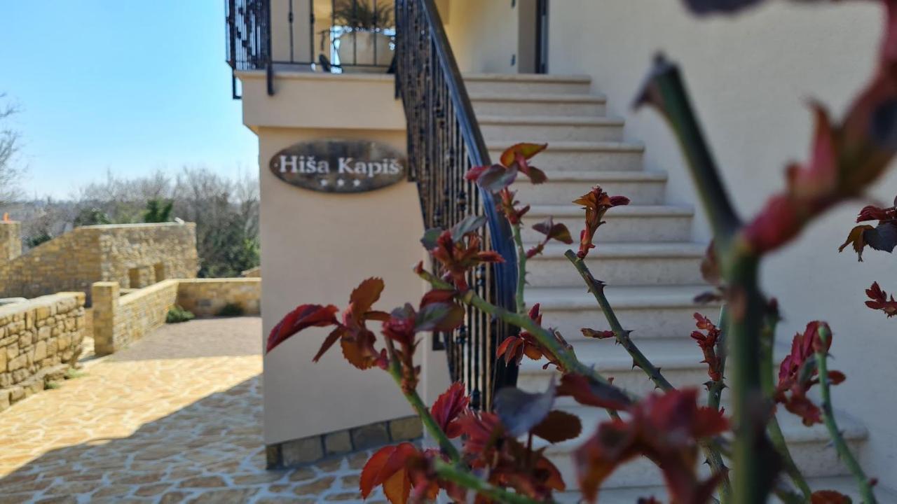 דירות קופר Hisa Kapis With Hot Tube מראה חיצוני תמונה