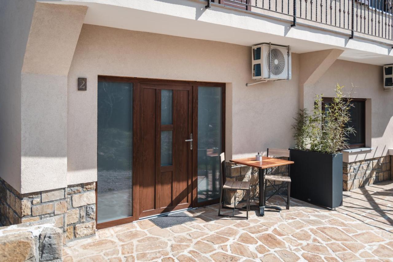 דירות קופר Hisa Kapis With Hot Tube מראה חיצוני תמונה