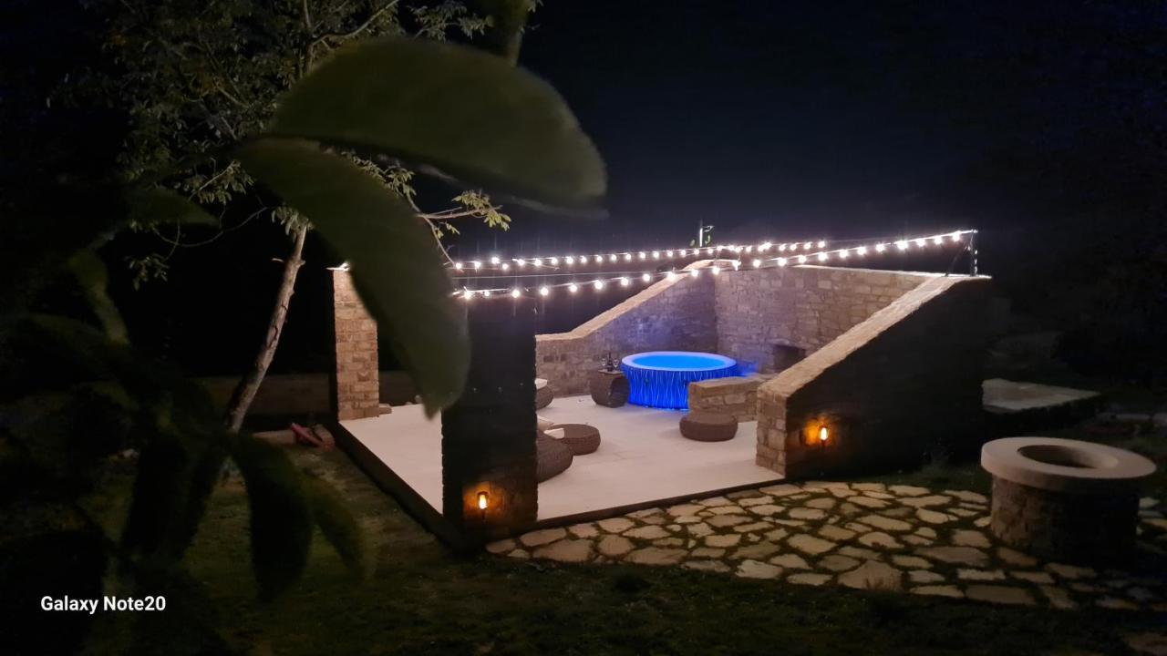 דירות קופר Hisa Kapis With Hot Tube מראה חיצוני תמונה