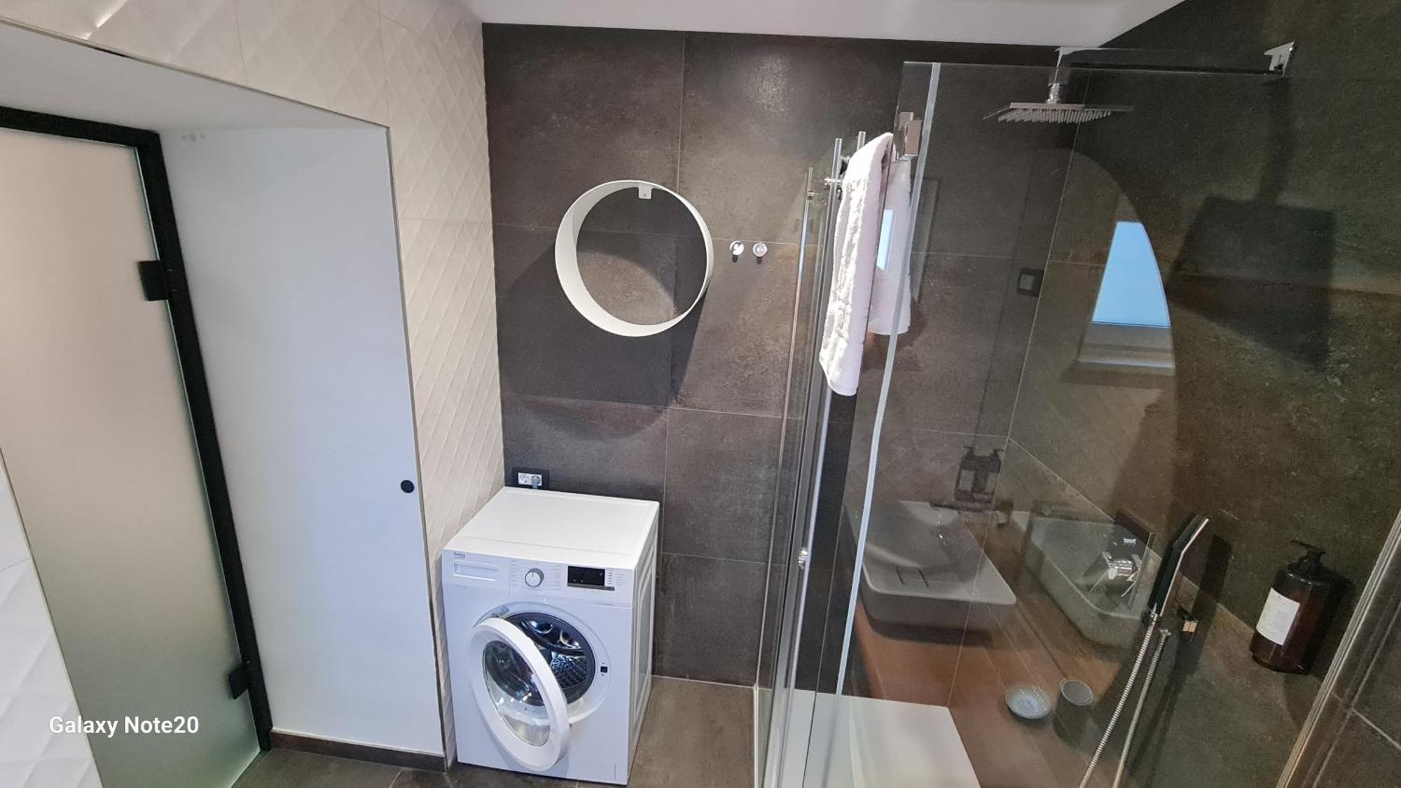 דירות קופר Hisa Kapis With Hot Tube מראה חיצוני תמונה